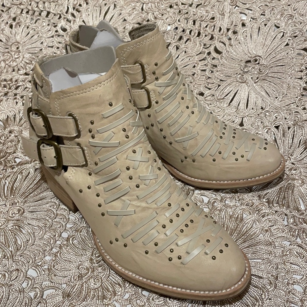 New CAT boots
